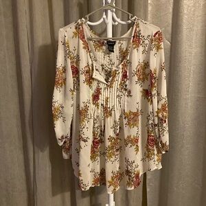 TORRID shear blouse with maroom and mustard flowers.